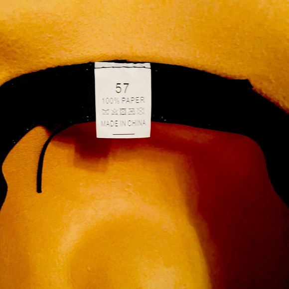 Beautiful hat - Picture 3 of 3